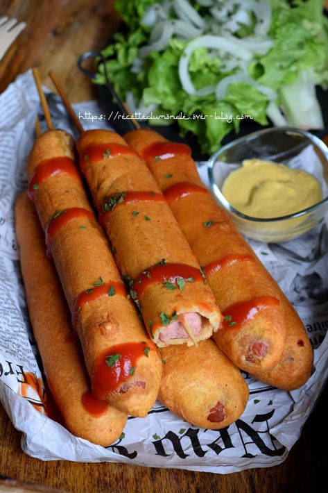 Américan corn dog , beignets de saucisses American Street Food, American Corn, Ramadan 2023, Corn Dog, Corn Dogs, Beignets, Street Food, Ramadan, Carrots