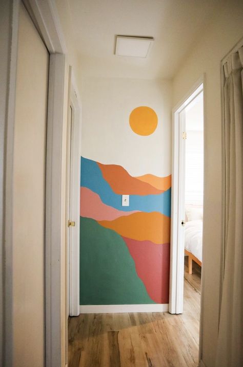 Easy Bathroom Mural Ideas, Paint Accents On Walls, Hallway Mural Ideas, 70s Mural, Simple Mural Art, Easy Mural Ideas Diy, Entryway Mural, Easy Mural Ideas, Abstract Accent Wall