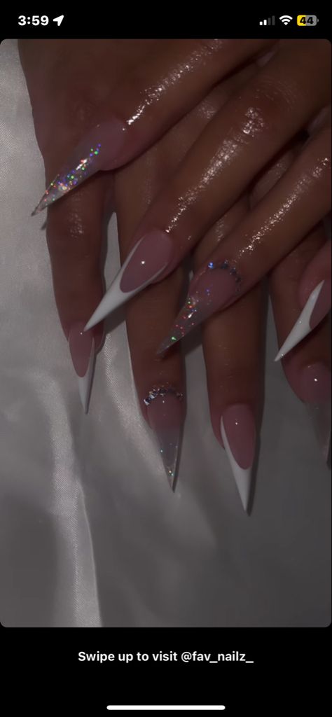 White Stilletos Nails Design, Birthday Nails Stiletto Medium, Long Stiletto French Tip Nails, Clear Pointy Nails, Nail Ideas Pointy Shape, White Stellio Nails, Glitter Stiletto Nails Sparkle, Pointy Nails French Tip, Cute Stilletos Nails