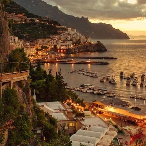 𝒜.🍷 on Twitter: "all I can think of is Italy… " Italy Trip, Italy Aesthetic, Pretty Landscapes, Dream Travel Destinations, City Aesthetic, Beautiful Places To Travel, Travel Inspo, Pretty Places, Dream Destinations