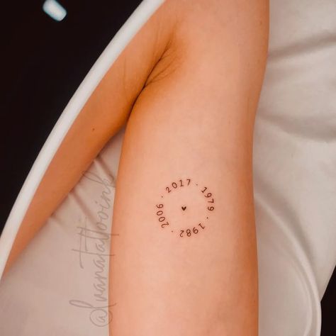 Datum Tattoo, Family Tattoo Designs, Birthday Tattoo, Circle Tattoos, Circle Tattoo, Beautiful Tattoos For Women, Best Tattoos For Women, Petite Tattoos, Community Of Women