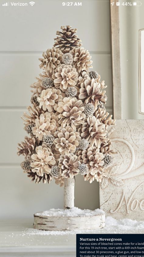 Things To Do With Pinecones Diy, Pinecone Trees Diy, Decorating With Pinecones, Pinecone Trees, Pinecone Diy, Christmas Yarn Crafts, Pinecone Decorations, Pinecone Christmas Tree, Pinecone Tree