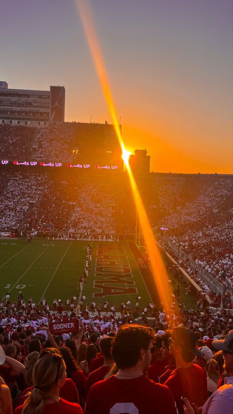 Oklahoma University Aesthetic, Oklahoma State University Aesthetic, University Of Oklahoma Aesthetic, Ou Aesthetic, Ou College, Ou Wallpaper, Oklahoma University Football, Uni Motivation, College Core