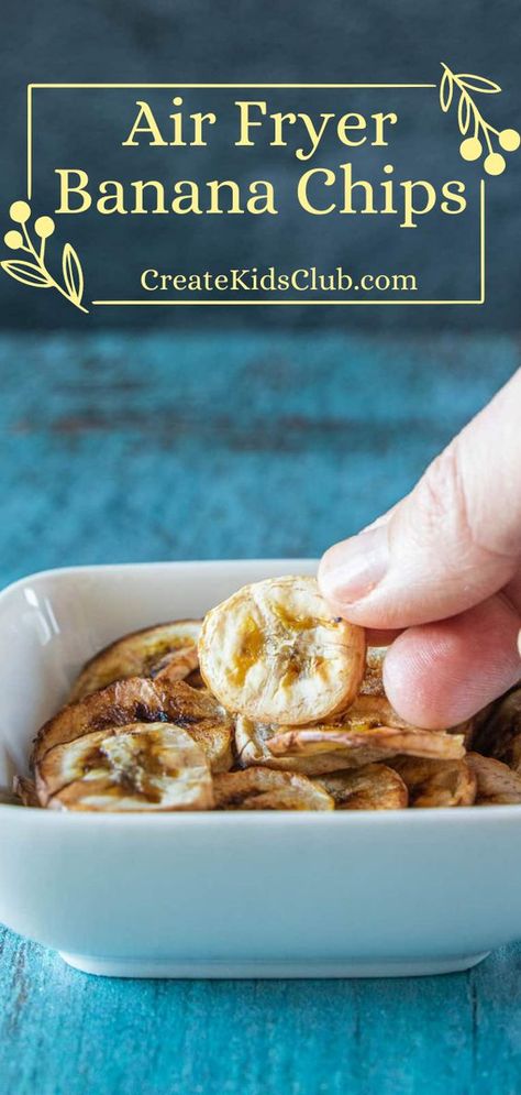 Air Fryer Banana Chips are a great snack any time of the day. Learn how to make banana chips in your air fryer in just 15 minutes. Healthy Lunch Meat, Air Fryer Banana Chips, Prep Dinners, Banana Chips Recipe, Air Fryer Banana, Grill Press, Appetizers Recipes, Crunchy Snack, Fritter Recipes