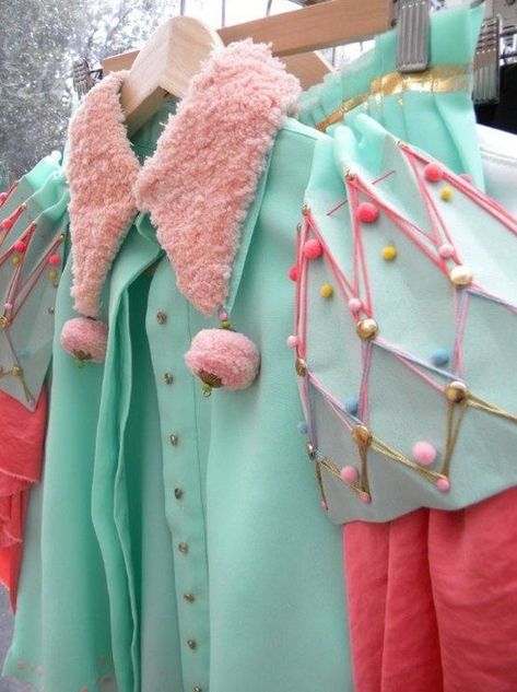 Pastel Jester, Pastel Circus, Clown Core, 가을 패션, Fantasy Fashion, Mode Vintage, Character Outfits, Mode Inspiration, Sewing Inspiration