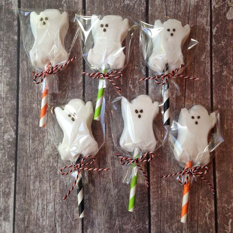 Let's Make A Card!: Marshmallow Ghost Peeps! Ghost Peeps Treats, Ghost Peeps Ideas, Halloween Peeps Recipes, Ghost Marshmallow Treats, Ghost Treats For Kids, Ghost Marshmallows, Ghost Peeps, Marshmallow Ghosts, Ghost Busters Birthday Party