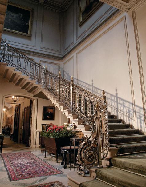 Manderston House Silver Staircase English Manor Houses Interior, Belton House, Palmer House, Classical Interior, Stone Stairs, English Country House, Grand Staircase, Stately Home, Big Houses