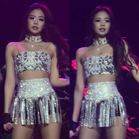 Glittery Outfits, Blackpink Outfits, Elle Fashion, Fashionista Clothes, Kpop Fashion Outfits, Performance Outfit, Blackpink Fashion, Stage Outfits, Kpop Outfits