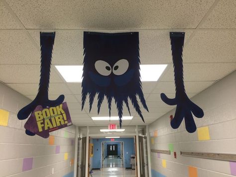 Halloween Door Decorations Classroom, Veselý Halloween, Halloween Classroom Door, Halloween Classroom Decorations, Direction Sign, Monster Book, Fair Theme, Bricolage Halloween, Monster Book Of Monsters