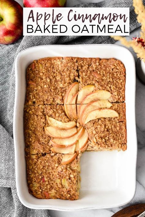 Healthy Hearty Breakfast, Apple Cinnamon Baked Oatmeal, Cinnamon Baked Oatmeal, Hearty Breakfast Recipes, Cinnamon Healthy, Baked Oatmeal Recipe, Healthy Oatmeal Recipes, Thanksgiving Breakfast, Baked Oatmeal Recipes