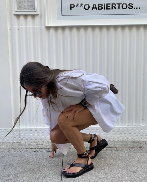 #zara #style #moda #fashion #outfit #ootd #stories #inspo Zara Sandals Outfit, Zara Black Platform Sandals, Chunky Sandals Outfit Street Style, Chunky Platform Sandals Outfit, Flatform Sandals Outfit, Black Platform Sandals Outfit, Black Sandals Outfit, Platform Sandals Outfit, Slipper Outfit