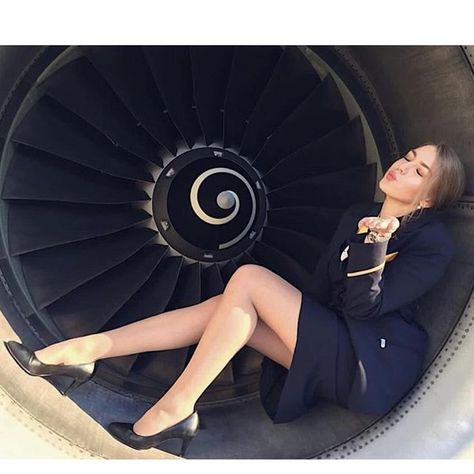 Life of a flight attendant Airline Attendant, Flight Girls, Flight Attendant Fashion, Flight Attendant Uniform, Mile High Club, Flight Attendant Life, Flight Crew, Great Legs, Fly Girl