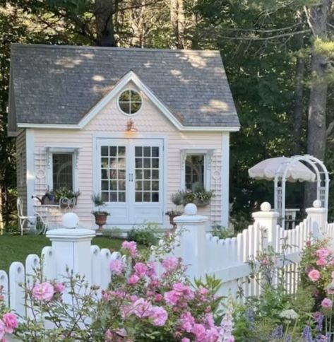 8b Gardening, 1950s Cottage, Dark Cottagecore House, Barn Dominium, Decorate For Spring, Houses On Wheels, Aesthetic Cottage Core, Cottagecore House, Farm Style House