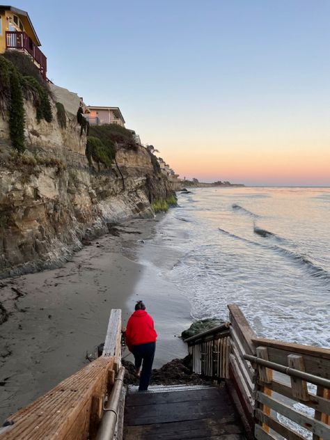 Isla Vista, CA #beach #pacificocean #santabarbara #ocean #sunset #summer #summervibes #beachvibes Sunset Summer, Ocean Sunset, Summer Sunset, 2024 Vision, Dream Board, Pacific Ocean, Santa Barbara, Summer Vibes, Places To Go