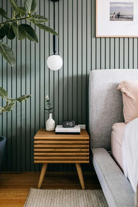 Interior: Kē Design Collective (Slatted wall bedroom) Slatted Wall Bedroom, Slat Wall Bedroom, Vertical Slats Wall, Wood Panel Bedroom, Slatted Wall, Wall Behind Bed, Grown Up Bedroom, Box Room, Feature Wall Bedroom