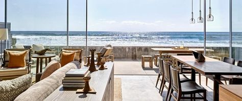 Top 10 Scottsdale Interior Designers | Decorilla Online Interior Californian Beach House, Modern Boho Beach House, Beach House Decor Diy, Modern Beach House Decor, Beach House Room, Beach House Aesthetic, California Beach House, Small Beach Houses, Contemporary Beach House