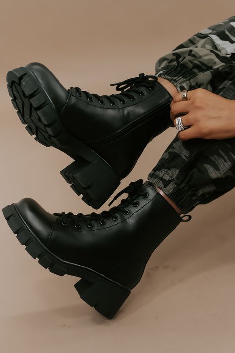 Step into urban chic with our High Street Combat Boot in Black. These boots seamlessly blend style and functionality, adding an edgy flair to your look while providing the comfort and durability needed for any adventure. Combat boot Lace up Platform boot Black Zipper up the side Need help with sizing? No problem! Join our VIP group on Facebook, Everyday Chic Boutique VIP Insiders to chat directly with our team and other customers just like you.Packaged with love and shipped from our warehouse in Wilmington, Ohio Women Black Combat Boots, Vlack Boots, Black Cargo Boots, Army Boots Women, Cool Boots Aesthetic, Combat Boot Style, Black Combat Work Boots, Army Boots Drawing, High Combat Boots Outfit