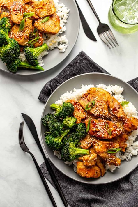 Honey Soy Chicken and Rice Pan Fry Chicken Breast, Fry Chicken Breast, Chicken Thighs With Rice, Pan Fry Chicken, Pan Sauce For Chicken, Honey Soy Chicken Thighs, Pan Fried Chicken Breast, Honey Soy Chicken, Chicken Broccoli Rice