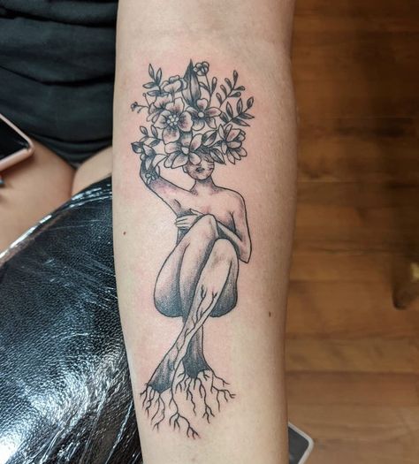 Flower Child Tattoo, Garden Tattoos, Hip Thigh Tattoos, Flower Lady, Garden Tattoo, Tattoo Board, Tattoos For Women Flowers, Thigh Tattoos, Body Modification