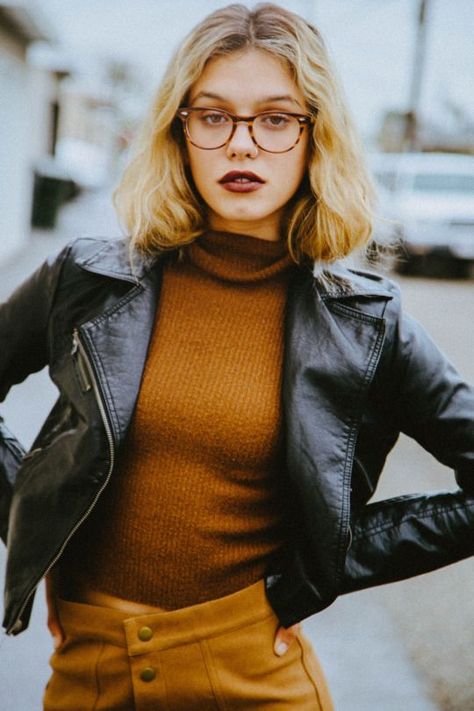 b147a61c1d07c1c999560f62add6dbc7desc52600203ri Mustard Turtleneck Outfits, Mustard Turtleneck, Turtleneck Outfits, Winter Outfits Warm, Deep Autumn, Leather Jacket Outfits, Wearing Glasses, Autumn Style, Black Leather Jacket