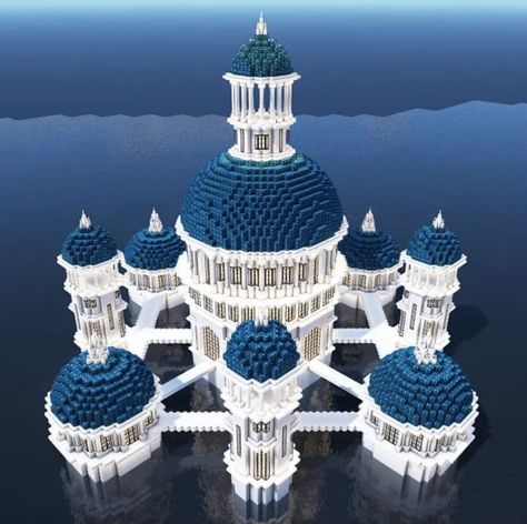 Aquatic Minecraft Builds, Ocean Themed Minecraft Builds, Ocean Base Minecraft, Minecraft Water Temple, Minecraft Prismarine Builds, Minecraft Ocean Base, Minecraft Ocean Builds, Minecraft Water House, Minecraft Mega Base Ideas