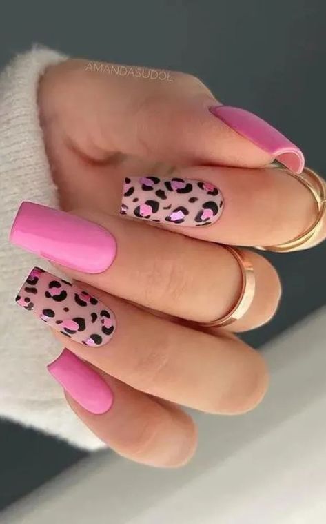 25+ Cute Pink Nail Ideas for Your Next Manicure Inspiration Summer To Fall Nails 2024, Pink Nails Spring 2024, Last Summer Nails, Pink Spring Nails 2024, Nail Inspiration Summer 2024 Square, Pink Nails 2024, Hot Pink Leopard Nails, Leopard Nails Pink, Pink Animal Print Nails