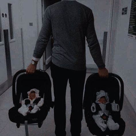 Mafia Families, Father And Baby, Dream Family, Foto Baby, Future Mom, Mommy Life, Cute Family