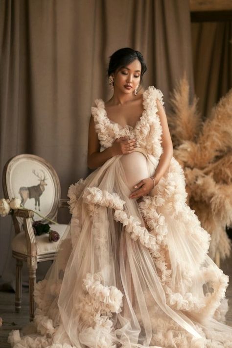 Wedding Dress For Pregnant Bride, Maternity Gowns For Photoshoot, Maternity Dress For Photoshoot, Dress For Photoshoot, Train Dresses, Pregnant Bride, Long Sleeve Maternity Dress, Maternity Photoshoot Outfits, Boho Maternity