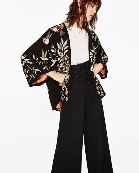 Image 2 of EMBROIDERED KIMONO JACKET from Zara Look Kimono, Gilet Kimono, Kimono Outfits, Mode Retro, Kimono Outfit, Mode Kimono, Embroidered Kimono, Black Kimono, Floral Kimono