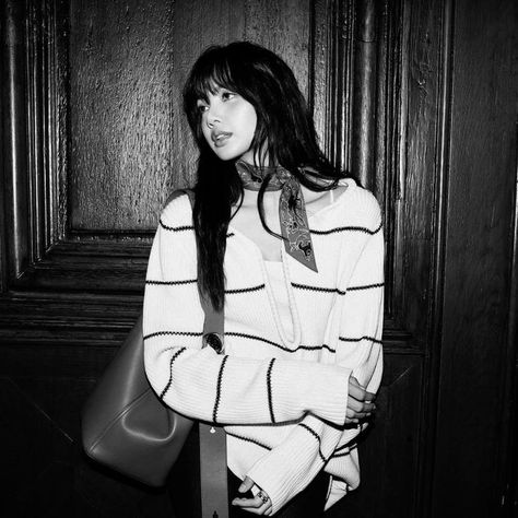 Bitter Sweet Symphony, Girls Foto, Bts Black And White, Pop Queen, Lisa Bp, Lalisa Manobal, Lalisa Manoban, Blackpink Lisa, Blackpink Jisoo