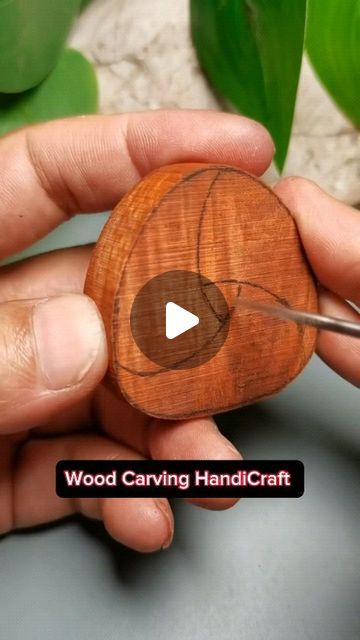 Wood Carving With Dremel, Wood Carving Ideas Beginner, Wood Carving Ideas, Wood Carving Projects, Unique Wood Carving, Dremel Tool Projects, Dremel Crafts, Carving Projects, Wood Carving Faces