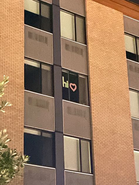 this is how we make friends. sticky note letters in dorm windows. took me twenty minutes. perks of being the only arts student in my friend group. Dorm Window Ideas Sticky Notes, Sticky Note Window Art, My Friend Group, Uni Dorm, Pinterest Contest, Dorm Inspo, Stick Notes, Window Signs, Big Goals