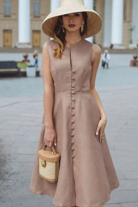 15 Inspirações para vestir no dia de Natal Áo Blu, Chique Outfits, Mode Casual, Mode Inspiration, Classy Dress, Elegant Outfit, Best Fashion, A Dress, Simple Dresses