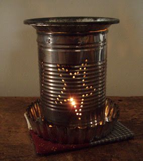 Rust 'n' dust: My tin-can melt warmer. Diy Candle Warmer, Wax Warmer Diy, Diy Candle Melts, Diy Window Clings, Tin Can Lanterns, Diy Wax Melts, Tart Burner, Tin Can Art, Tart Warmer