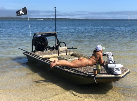 Island Life 1 | Microskiff - Dedicated To The Smallest Of Skiffs Skiff Boat Ideas, Micro Skiff, Skiff Boat, Boat Modifications, Jon Boat Modifications, Saltwater Boats, Jon Boats, Girls Fishing, Toyota Cruiser