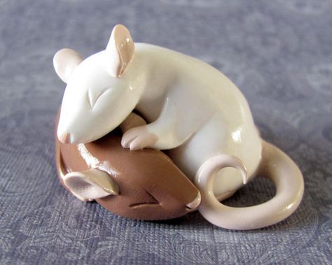 Play Clay, Polymer Clay Sculptures, Polymer Clay Diy, Polymer Clay Animals, Polymer Crafts, Cute Polymer Clay, Clay Figurine, Polymer Clay Miniatures, Clay Animals