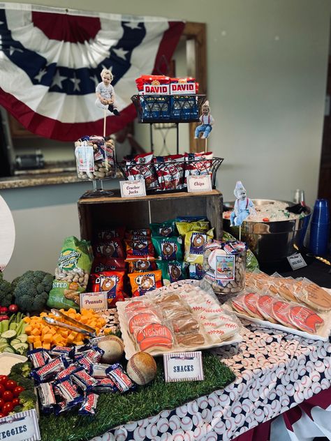 Baseball Party Foods, Baseball Birthday Food, Baseball Theme First Birthday Party, Rookie Of The Year First Birthday Food, Baseball Birthday Party Food, Baseball Themed Food, Rookie Year Birthday Party, Baseball Party Food, Rookie Of The Year First Birthday