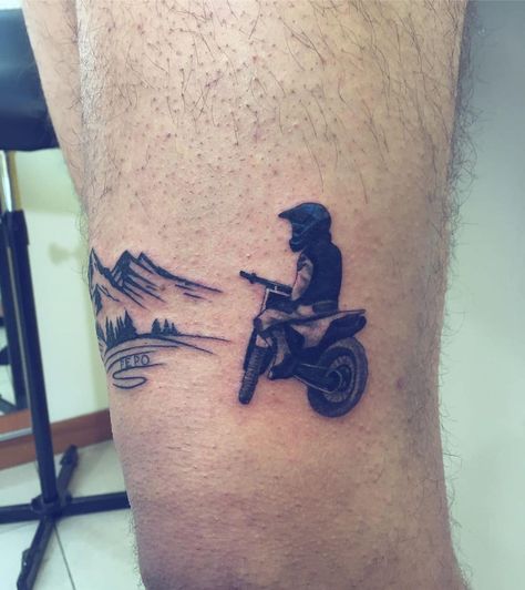 Motorcycle Tattoos For Men, Motorcycle Tattoo For Women, Motocross Tattoo, Dirt Bike Tattoo, Natur Tattoo Arm, Gear Tattoo, Alchemy Tattoo, Motorcycle Tattoos, Biker Tattoos