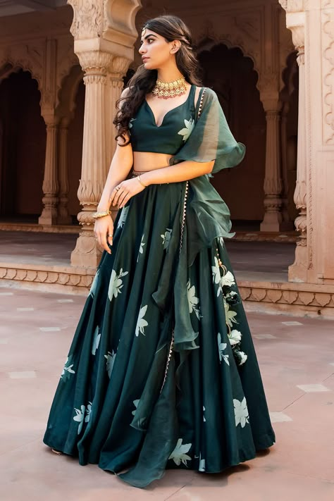 Buy Seeaash Printed Lehenga Set With Ruffle Dupatta Online | Aza Fashions Emerald Green Lehenga, Inai Pengantin, Ruffle Dupatta, Green Lily, Printed Lehenga, Simple Lehenga, Lehenga Designs Simple, Green Lehenga, Scoop Neck Blouses