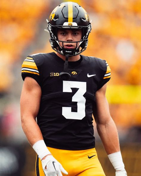 Cooper Dejean, Iowa Football, Iowa Hawkeye Football, Hawkeye Football, Iowa Hawkeye, Cute Football Players, Football Equipment, Iowa Hawkeyes, Rory Gilmore