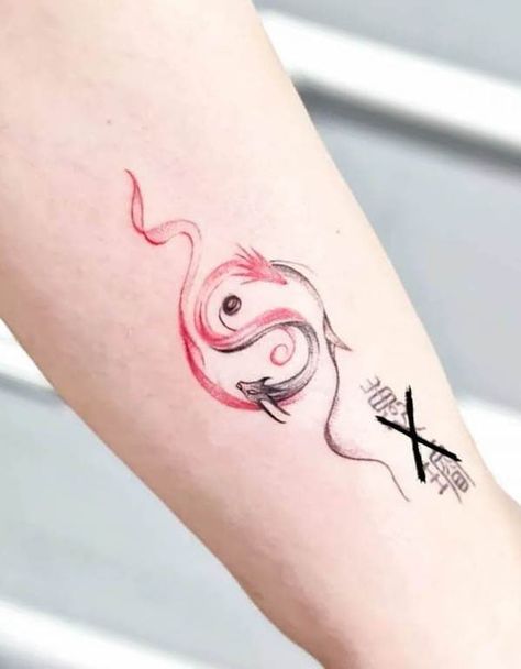 Dragon Tattoo Colorful, Chinese Year Of The Dragon Tattoo, Asian Dragon Tattoo For Women, Simple Dragon Tattoo For Women, Elegant Dragon Tattoo, Toothless Tattoo, Elegant Dragon, Dragon Thigh Tattoo, Tattoo Rib