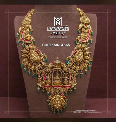 Indian Gold Necklace Designs, Gold Jewelry Prom, Indian Wedding Jewelry Sets, Gold Temple Jewellery, Neck Pieces Jewelry, Antique Necklaces Design, Indian Bridal Jewelry Sets, Antique Jewellery Designs, Gold Necklace Indian Bridal Jewelry