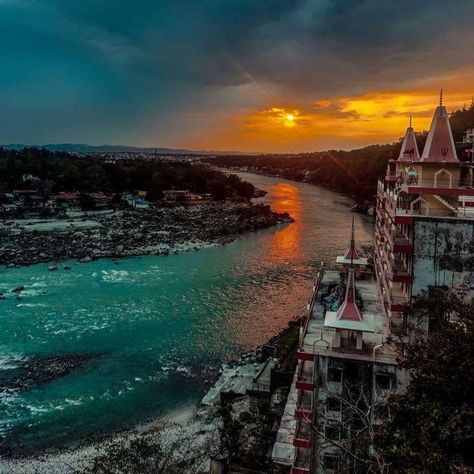 Get the best spritual tour in Uttarakhand. Haridwar Rishikesh tour is the one of them. Book today this package.