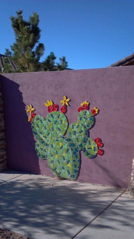 Mosaicos                                                                                                                                                      Más Wall Mosaic Ideas Tile, Cactus Mosaic Ideas, Broken China Crafts Mosaic Projects, Mosaic Wall Art Murals, Mosaic Patterns Templates Free Printable, Cactus Mosaic, Mosaic Cactus, Vitromosaico Ideas, Garden Mosaics