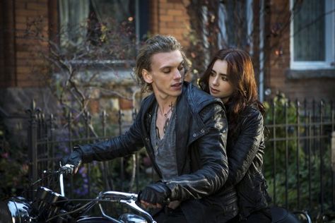 Still of Jamie Campbell Bower and Lily Collins in The Mortal Instruments: City of Bones Mortal Instruments Movie, Clary Und Jace, Clary Y Jace, Immortal Instruments, To The Bone Movie, City Of Ashes, Clary And Jace, Bon Film, Jace Wayland