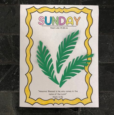 Passion Week | Bible Crafts for Your Kiddos Palm Sunday Craft, Older Kids Crafts, Passion Week, Origami Table, Palm Sunday Crafts, Easter Lessons, Green Construction, Origami For Beginners, Christian Crafts