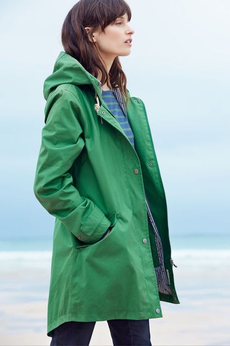 10 Slick Raincoats You Need For Spring Purple Rain Coat, Coat Outfit Casual, Stylish Raincoats, Raincoat Fashion, Raincoat Outfit, Green Raincoat, Blue Raincoat, Mens Raincoat, Long Rain Coat