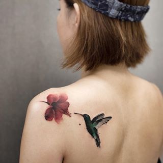 @chenjie.newtattoo • Instagram photos and videos Tattoos Chinese, Hummingbird Flower Tattoos, Hydrangea Tattoo, Small Hummingbird Tattoo, Gladiolus Tattoo, Flor Tattoo, Stomach Tattoos Women, Dandelion Tattoo, Daisy Tattoo