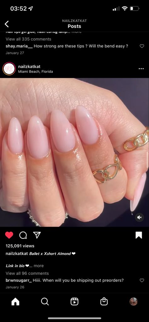 pink/nude nails Pink Nude Nails, Pink Oval Nails, Pink Almond Nails, Pale Nails, Almond Nails Pink, Classy Almond Nails, Oval Acrylic Nails, Acrylic Nails Almond Shape, Acrylic Nails Nude