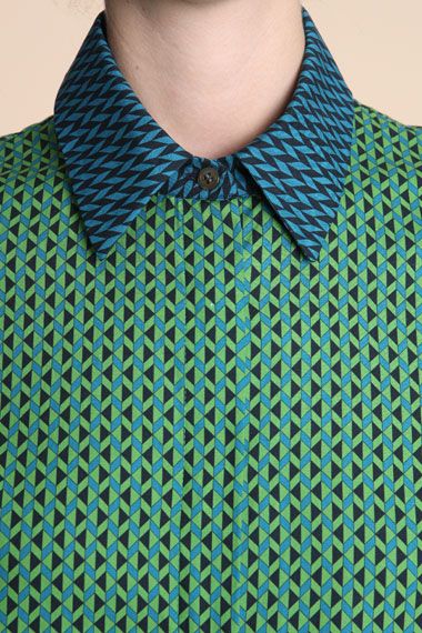 pat---tern Geometric Fashion, Print Inspiration, Print Trends, Pattern Mixing, Graphic Patterns, Green And Blue, Textile Patterns, Textile Prints, Look Chic